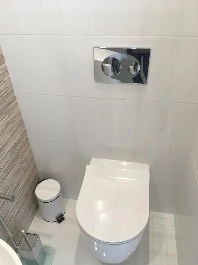Bedrooms In Modern Guest House Алмада